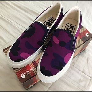 A BATHING APE BAPE SLIP ONS